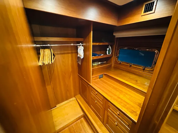 Blue Yacht Photos Pics 