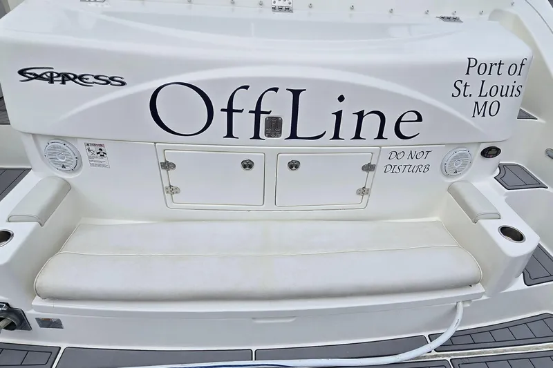  Yacht Photos Pics 2006 Cruisers Yachts 520 Express, named "OffLine," docked at Port of St. Louis, MO.