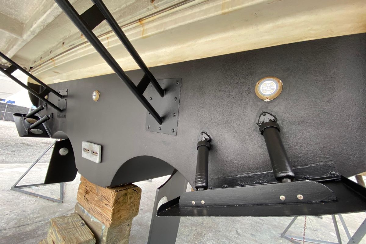 2006 Cruisers Yachts 52 