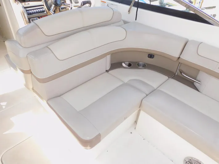 Tide Runner Yacht Photos Pics Luxurious seating area in 2015 Formula Bowrider 290 boat interior.