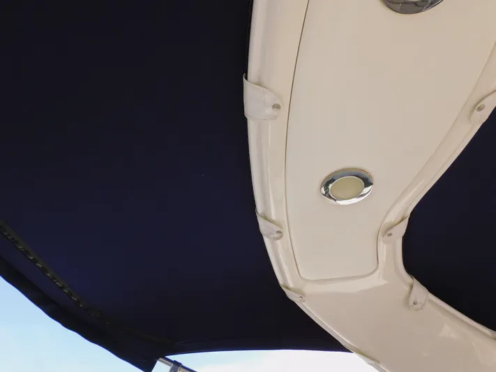 Tide Runner Yacht Photos Pics 2015 Formula Bowrider 290 boat canopy and ceiling detail.