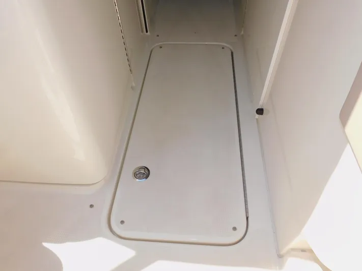 Tide Runner Yacht Photos Pics 