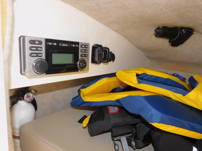 Tide Runner Yacht Photos Pics 