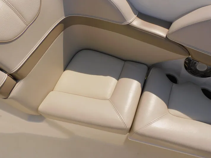 Tide Runner Yacht Photos Pics 