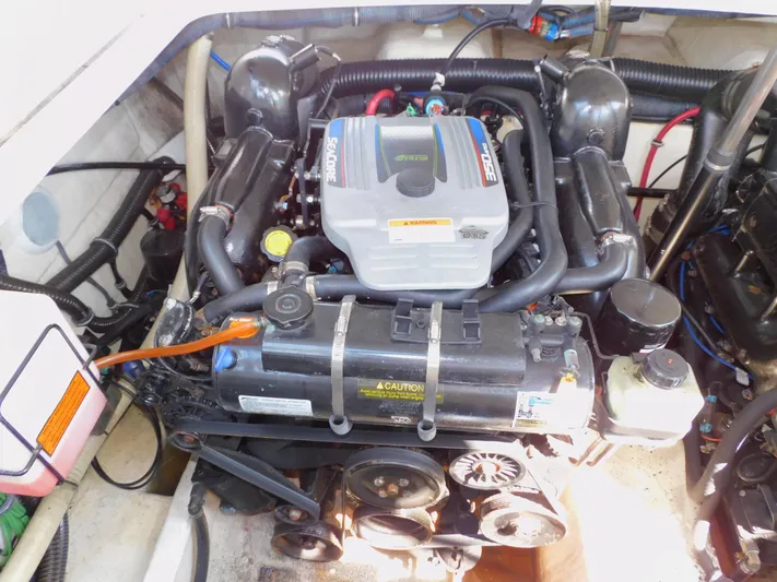 Tide Runner Yacht Photos Pics 