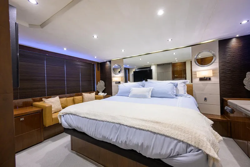 Alpha Dog Yacht Photos Pics Princess V62-S Alpha Dog - Master Stateroom