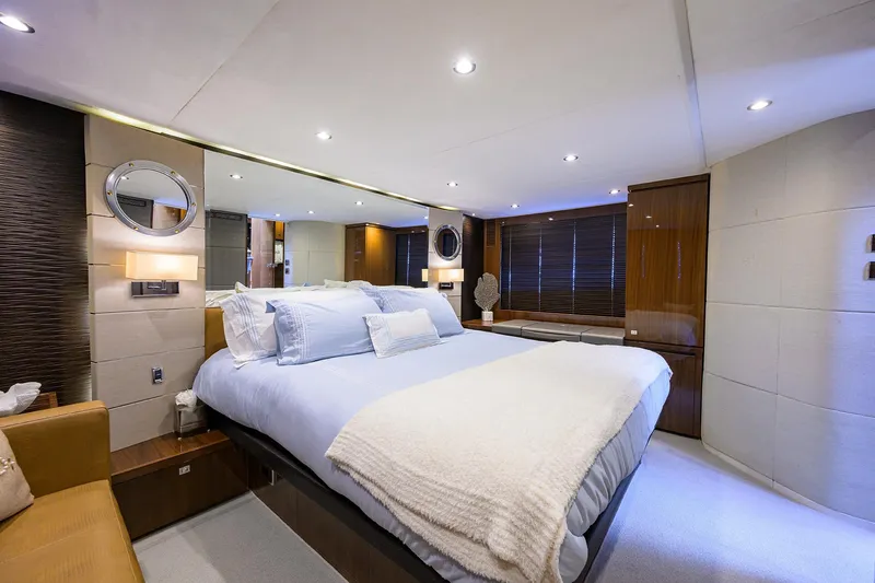 Alpha Dog Yacht Photos Pics Princess V62-S Alpha Dog - Master Stateroom