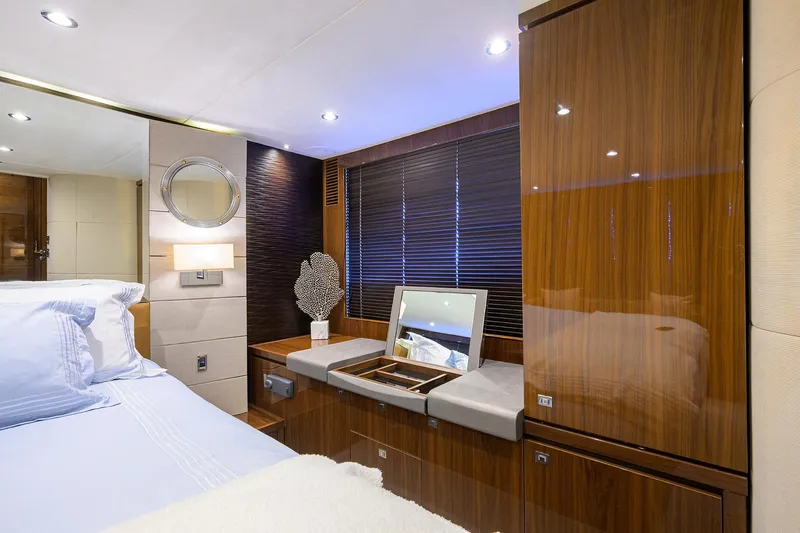 Alpha Dog Yacht Photos Pics Princess V62-S Alpha Dog - Master Stateroom