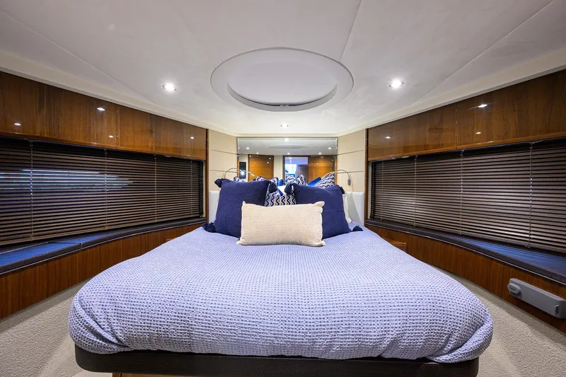 Alpha Dog Yacht Photos Pics Princess V62-S Alpha Dog - Forward Stateroom
