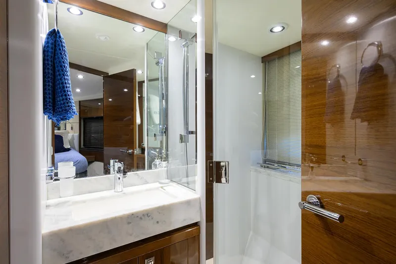 Alpha Dog Yacht Photos Pics Princess V62-S Alpha Dog - Guest Head