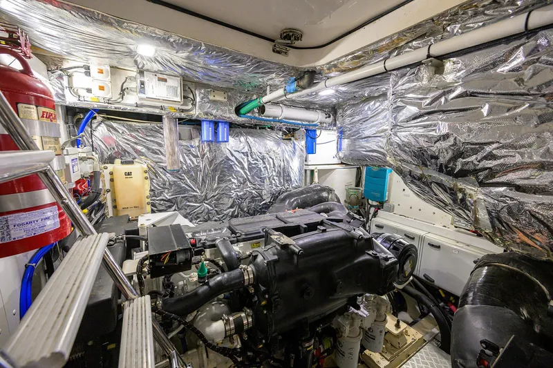 Alpha Dog Yacht Photos Pics Princess V62-S Alpha Dog - Engine Room