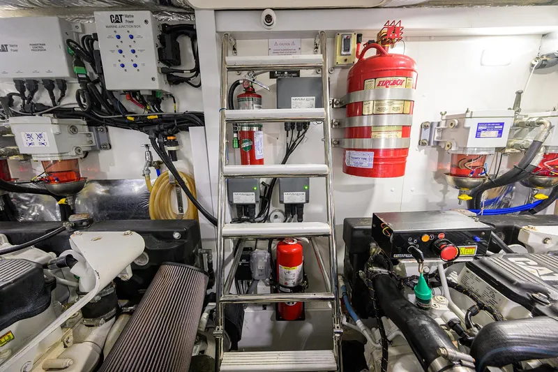 Alpha Dog Yacht Photos Pics Princess V62-S Alpha Dog - Engine Room