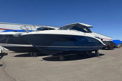 Sea Ray 320 Sundancer