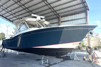 Grady-White Freedom 325