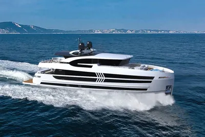 2026 Lazzara UHV 100