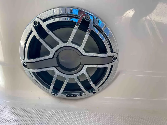  Yacht Photos Pics Speaker on 2021 Chaparral 300 OSX boat, featuring JL Audio design.