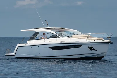 2021 Sealine S330