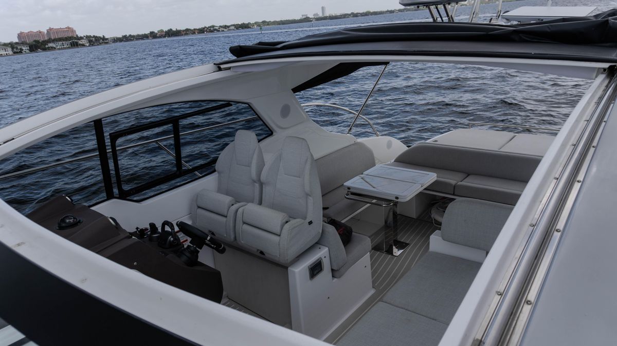 2023 Azimut 47 