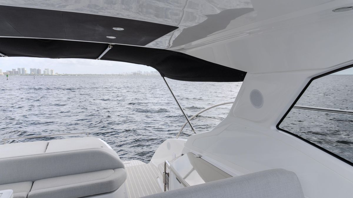 2023 Azimut 47 