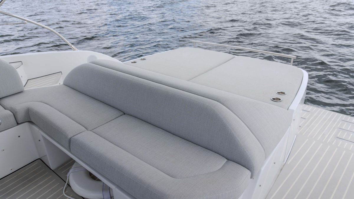 2023 Azimut 47 
