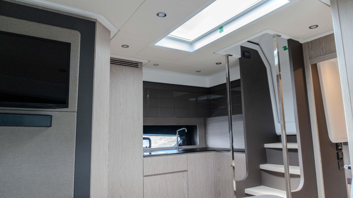2023 Azimut 47 