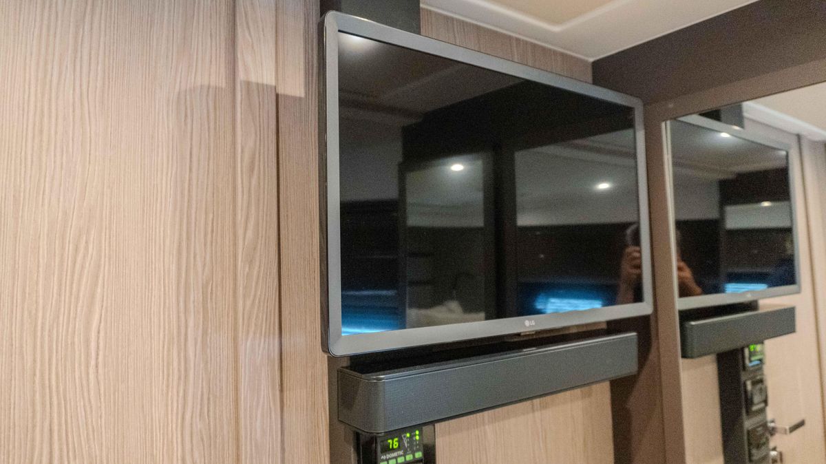 2023 Azimut 47 