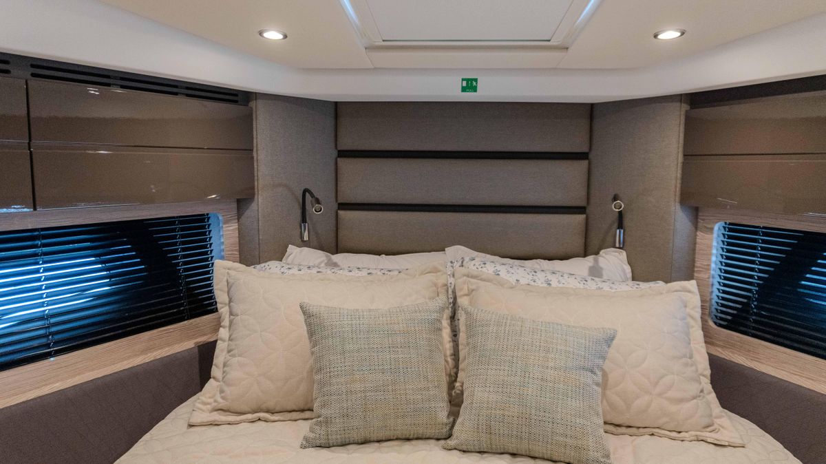 2023 Azimut 47 