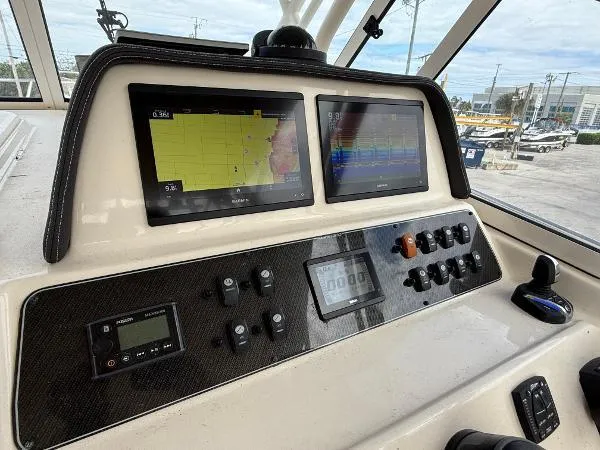 300-517 Ron - Brokerage Yacht Photos Pics 