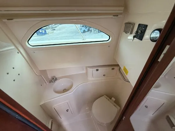 300-517 Ron - Brokerage Yacht Photos Pics 