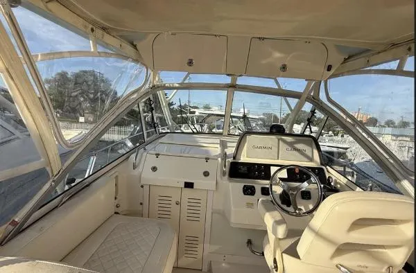 300-517 Ron - Brokerage Yacht Photos Pics 