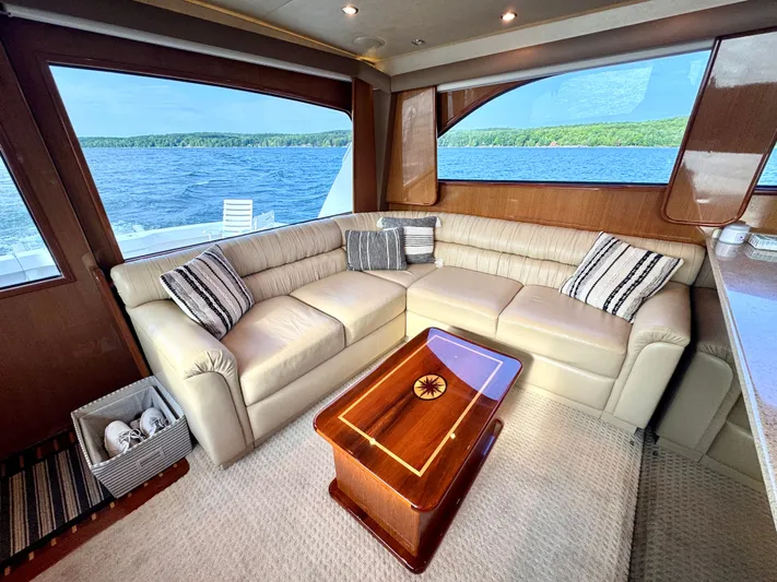 Rebelluis Yacht Photos Pics Salon Seating Area