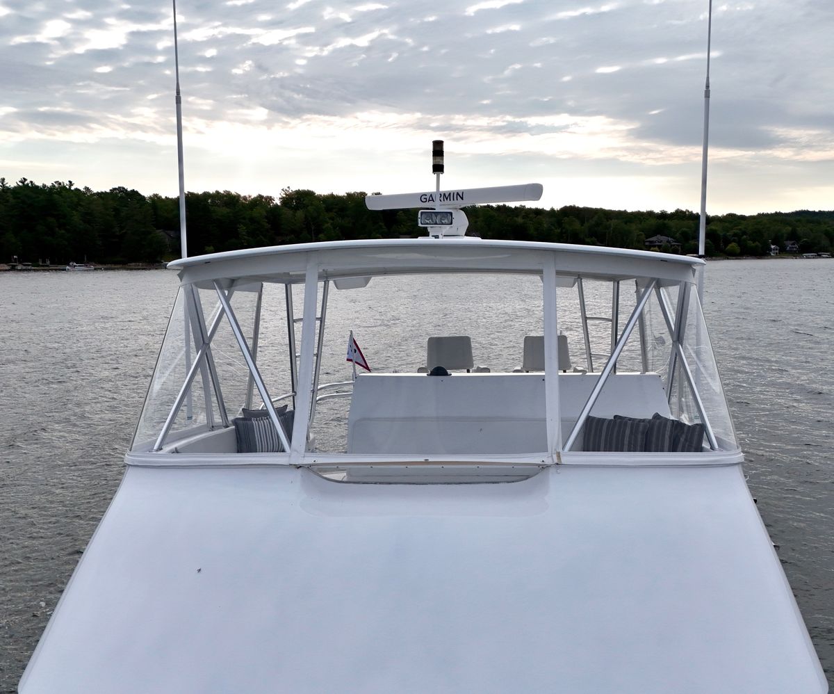 2002 Viking 52 
