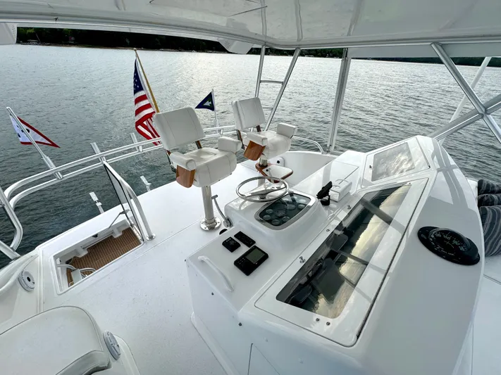 Rebelluis Yacht Photos Pics Helm Area