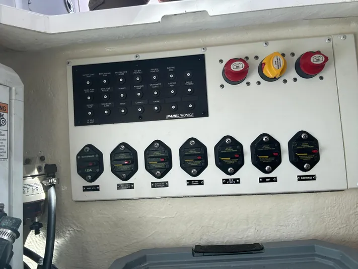 Why Knot Yacht Photos Pics 