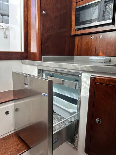 Why Knot Yacht Photos Pics 