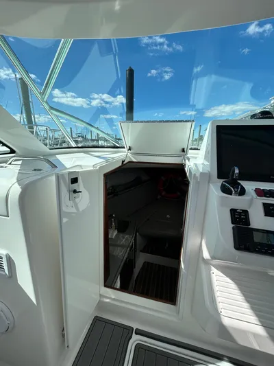 Why Knot Yacht Photos Pics 