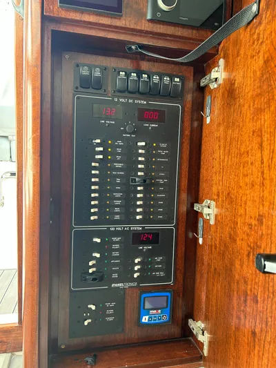 Why Knot Yacht Photos Pics 