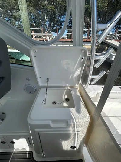 Why Knot Yacht Photos Pics 