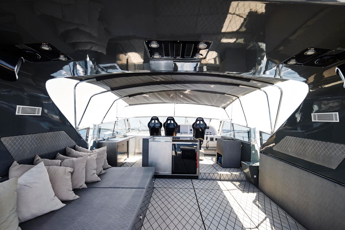 2004 Mangusta 78 
