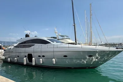 2009 Pershing 64
