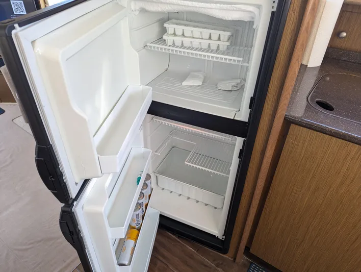 Windy Summer Yacht Photos Pics 