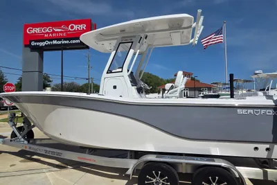 Sea Fox 248 Commander