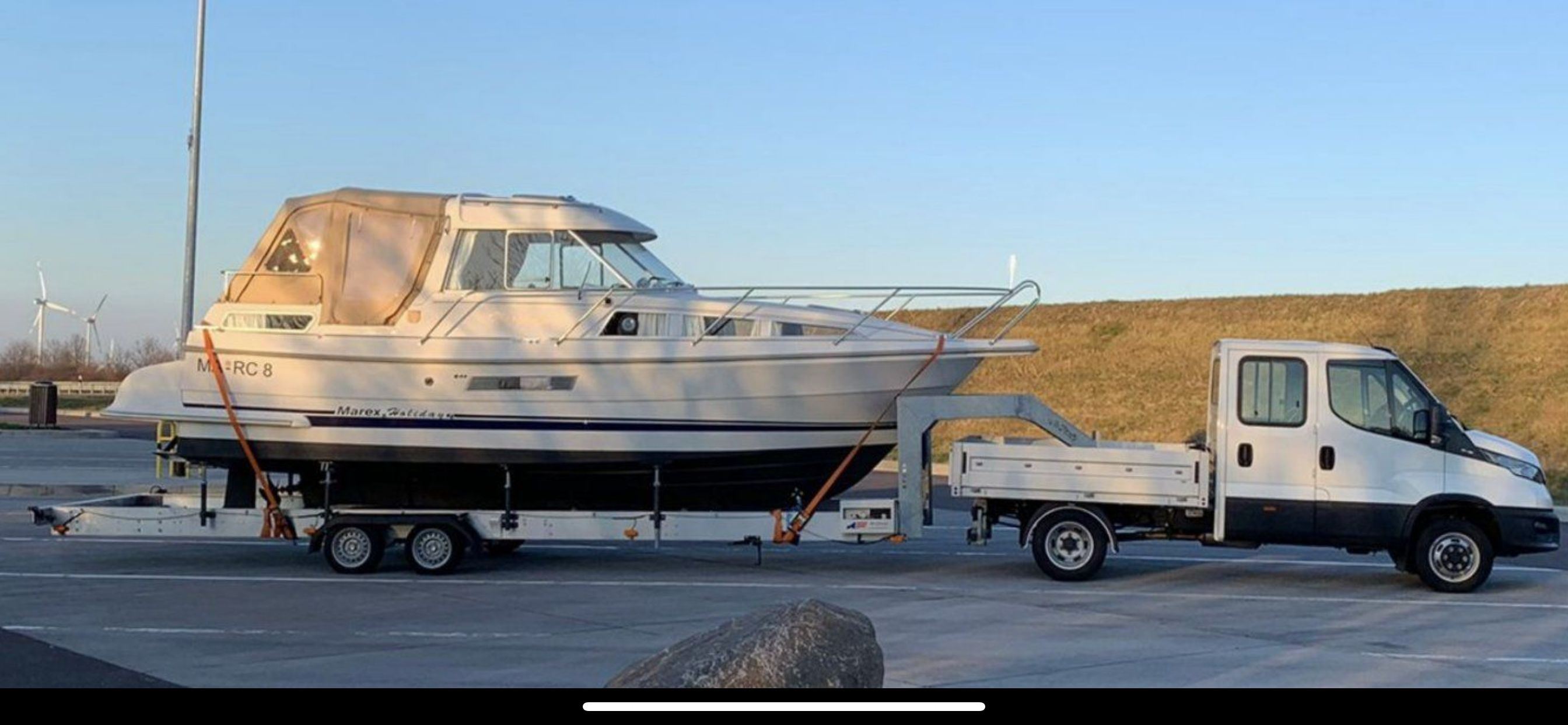 2004 Marex 280 Holiday