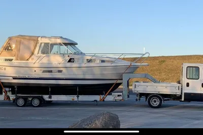 2004 Marex 280 Holiday