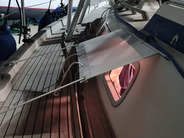 Surfing Safari Yacht Photos Pics Hallberg-Rassy 40 sailboat deck with open hatch, 2010 model.