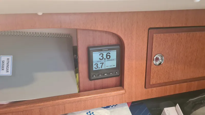 Surfing Safari Yacht Photos Pics 