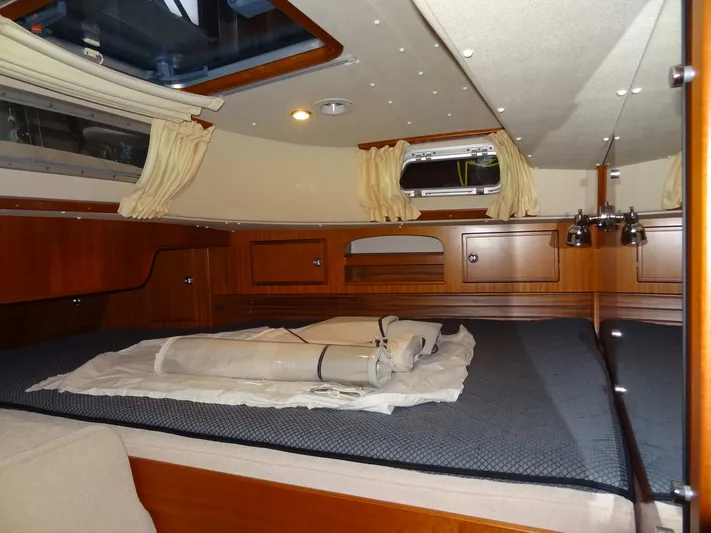 Surfing Safari Yacht Photos Pics 