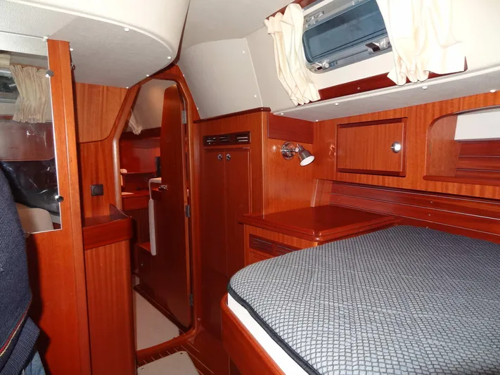 Surfing Safari Yacht Photos Pics 