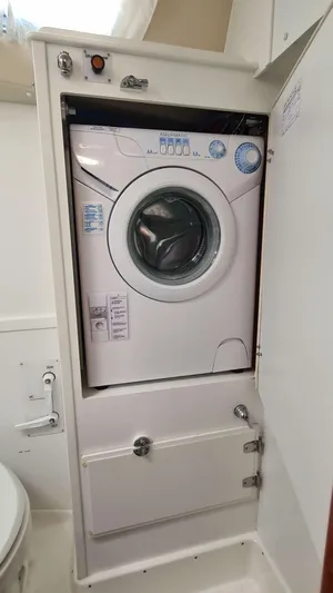 Surfing Safari Yacht Photos Pics 