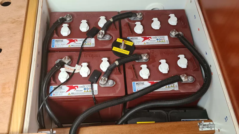 Surfing Safari Yacht Photos Pics 